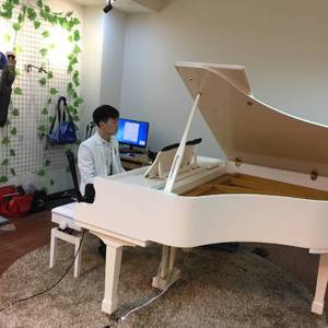 在公上被操日本学生
